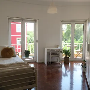 Homestay Key Hub - 6-10, Lisbon