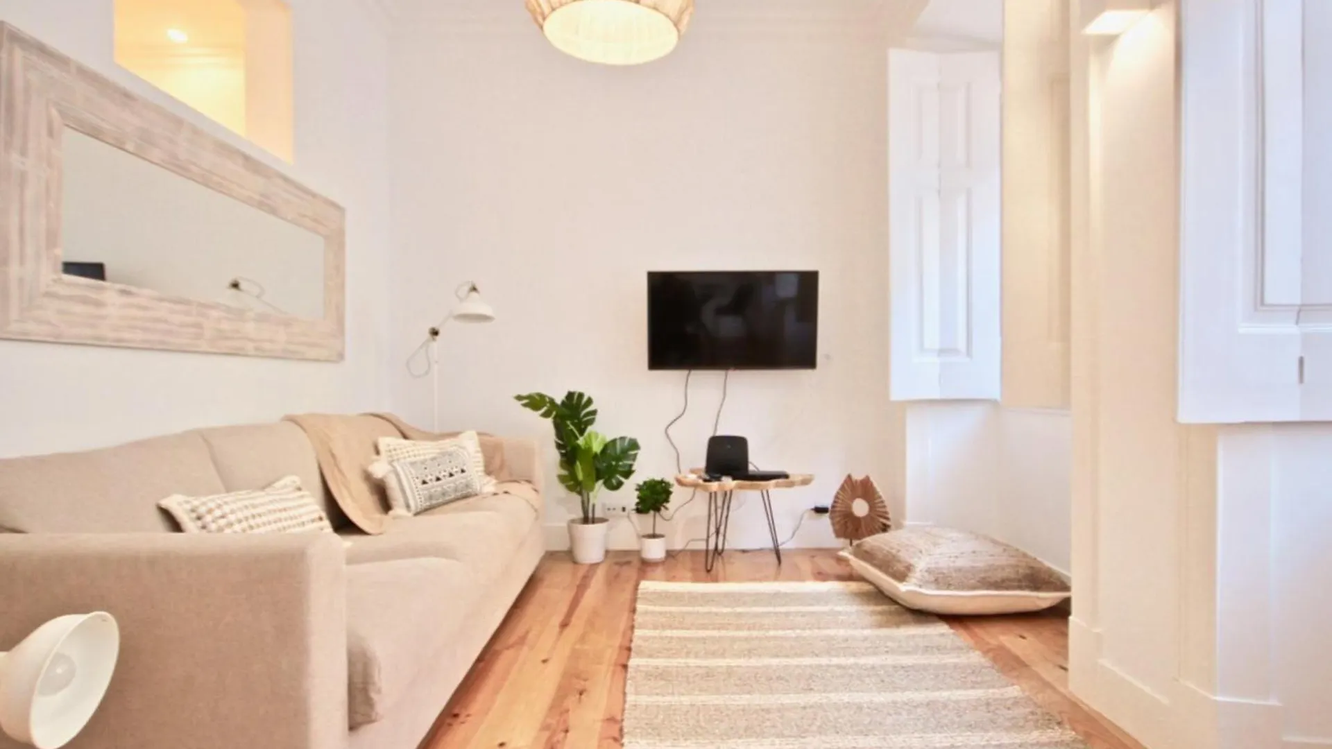 Apartment Akicity Anjos Golden Lisbon Portugal